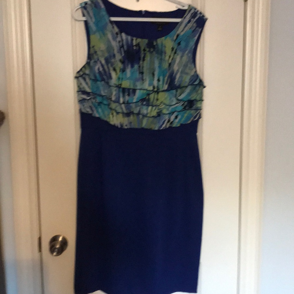Women’s dress